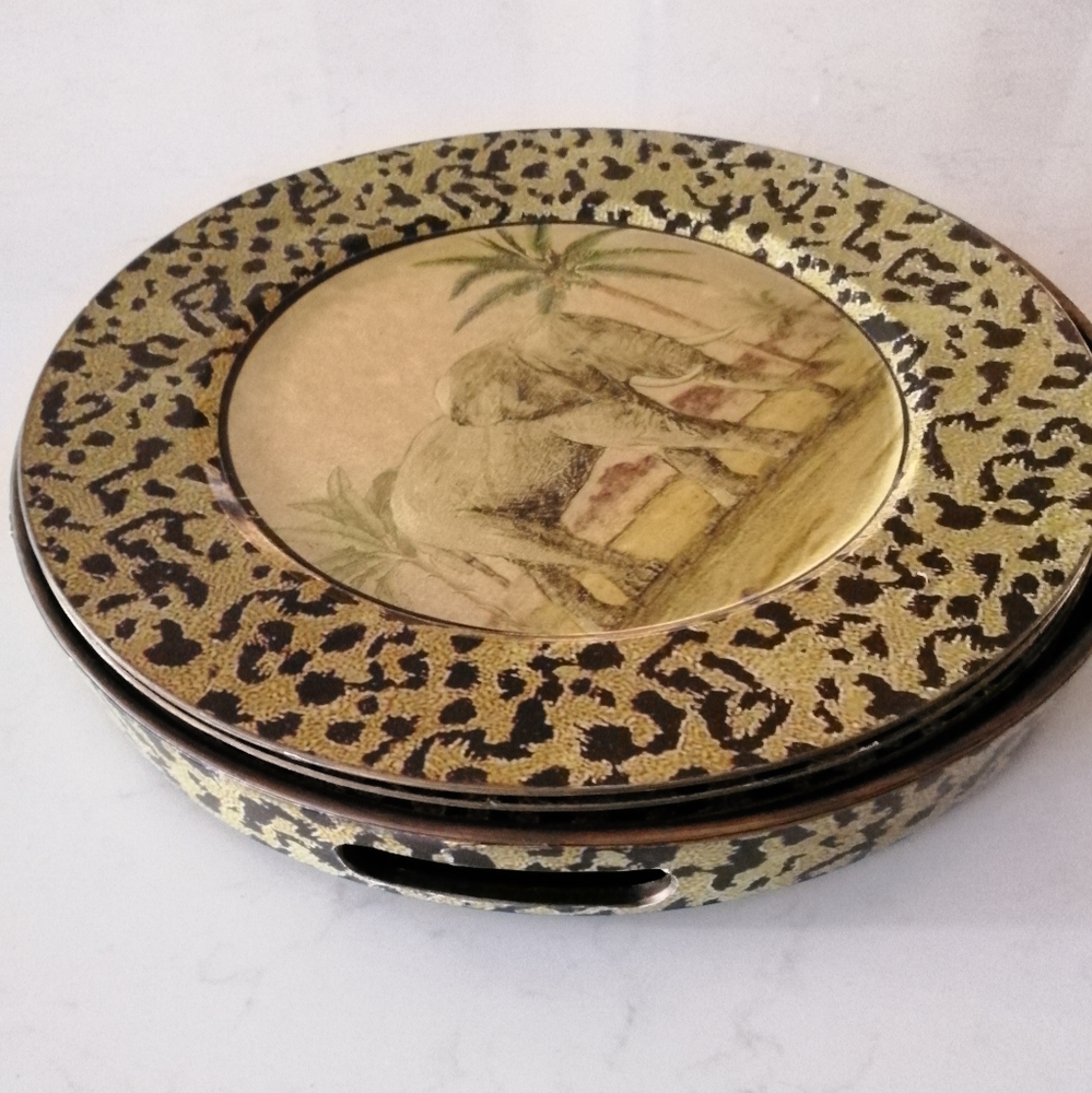 Charger plates with matching serving tray